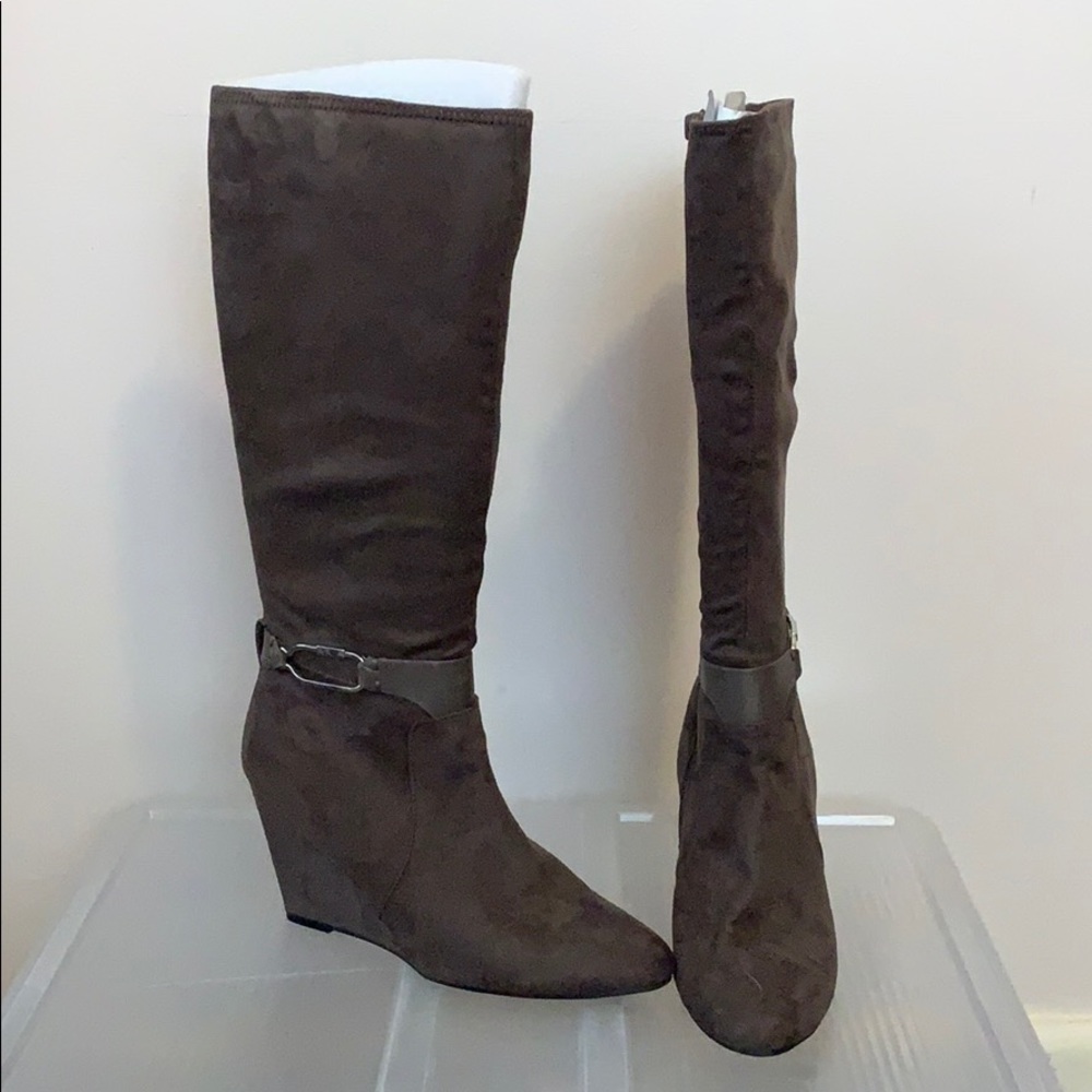 Wedge heel boots